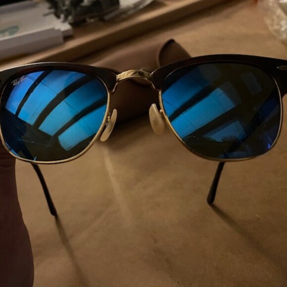 Blue club master ray bans sunglasses with case and brown rim 25334846_55596187_600.jpg main image 4
